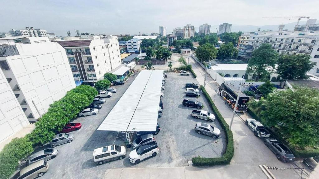 Nana Chat Bangsaen Hotel Si Racha Exterior photo