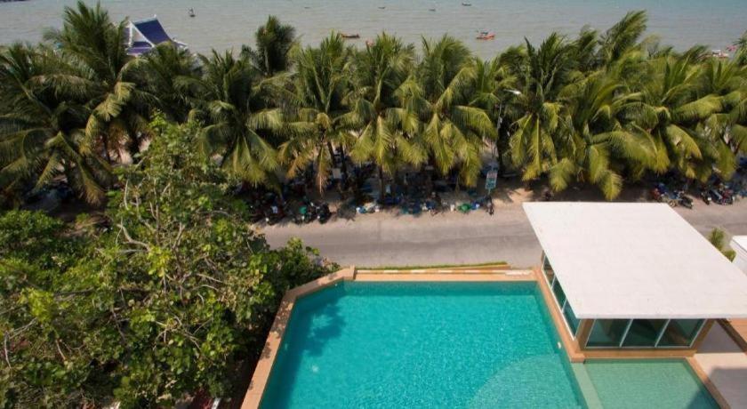 Nana Chat Bangsaen Hotel Si Racha Exterior photo